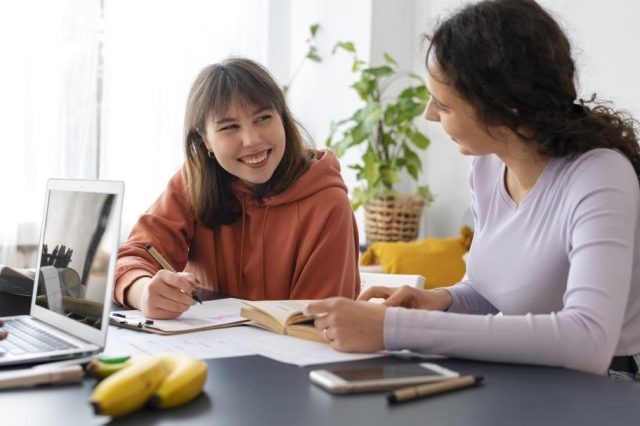 https://hummingbirdcc.com.sg/wp-content/uploads/2023/03/Lifecoaching-640x426.jpg
